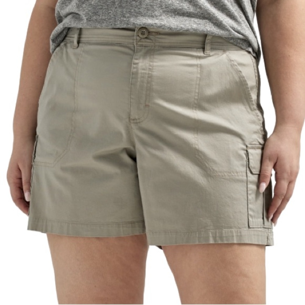Lee® Women's Mid Rise Comfort Waist Cargo Short